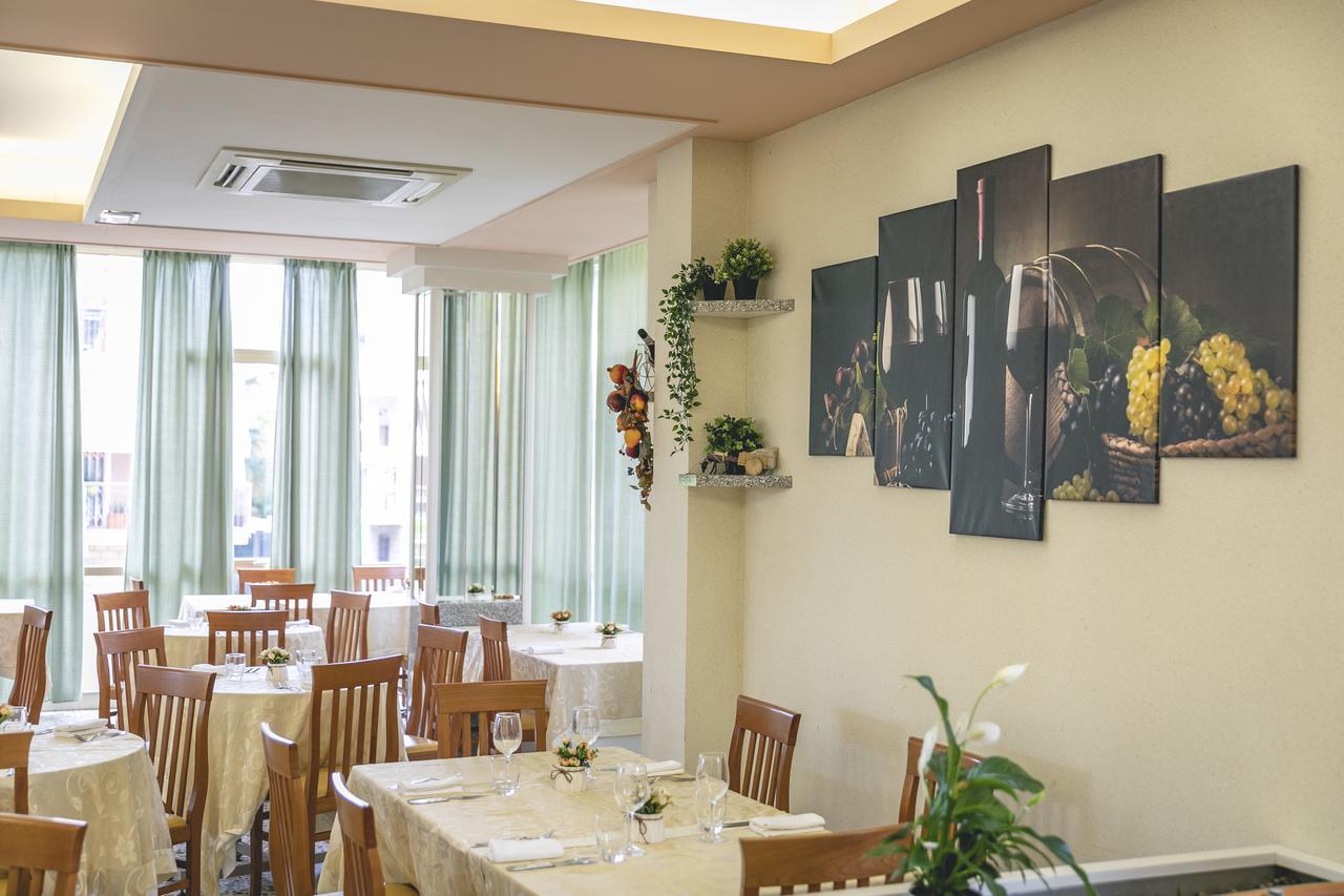 Hotel Del Falco チェルヴィア エクステリア 写真