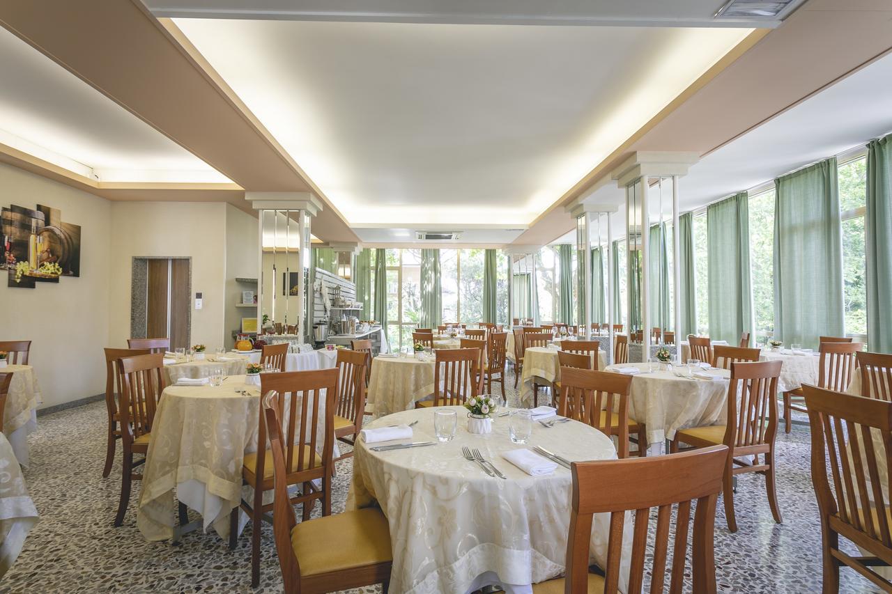 Hotel Del Falco チェルヴィア エクステリア 写真